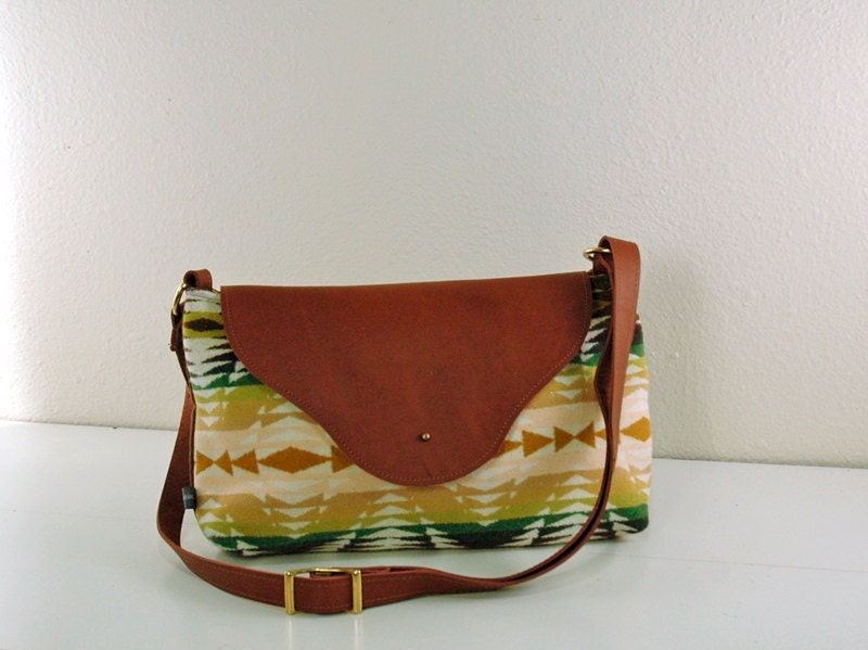 Appetite Nina Bag in Beautiful Wool and Leather