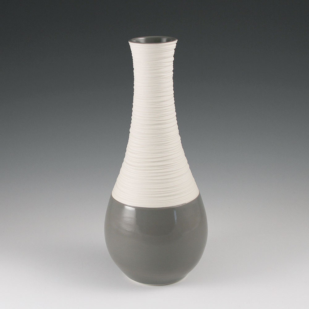 Vase Grey -  Groove Vase in Warm Grey