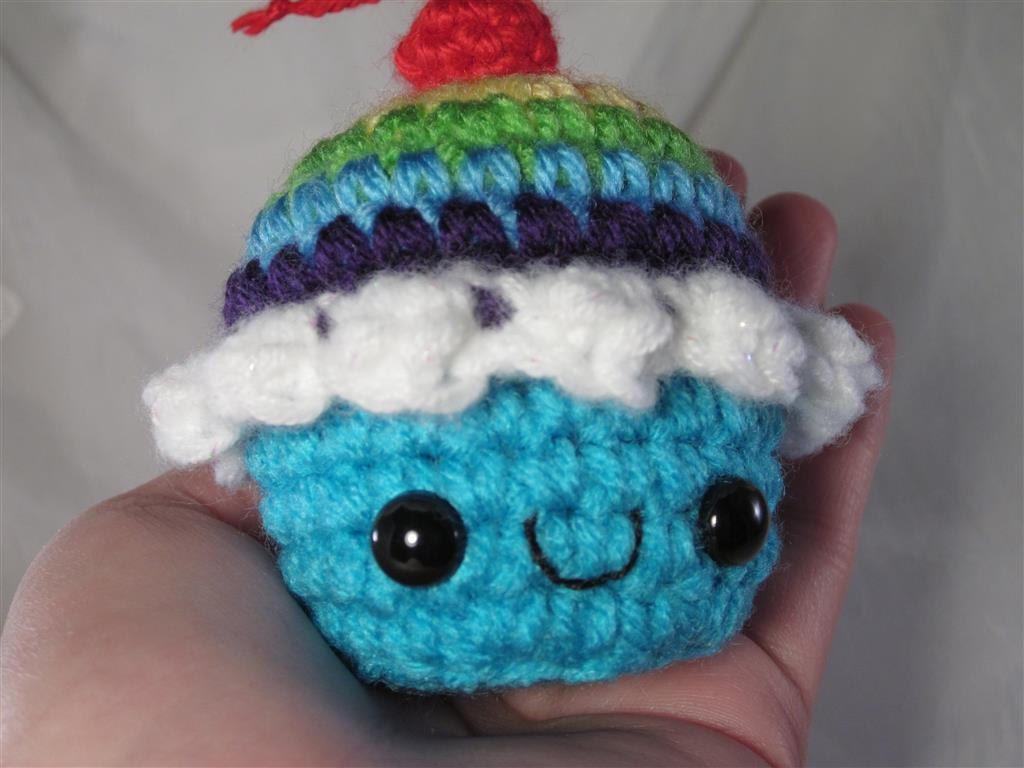 Cupcake Plush no. 404