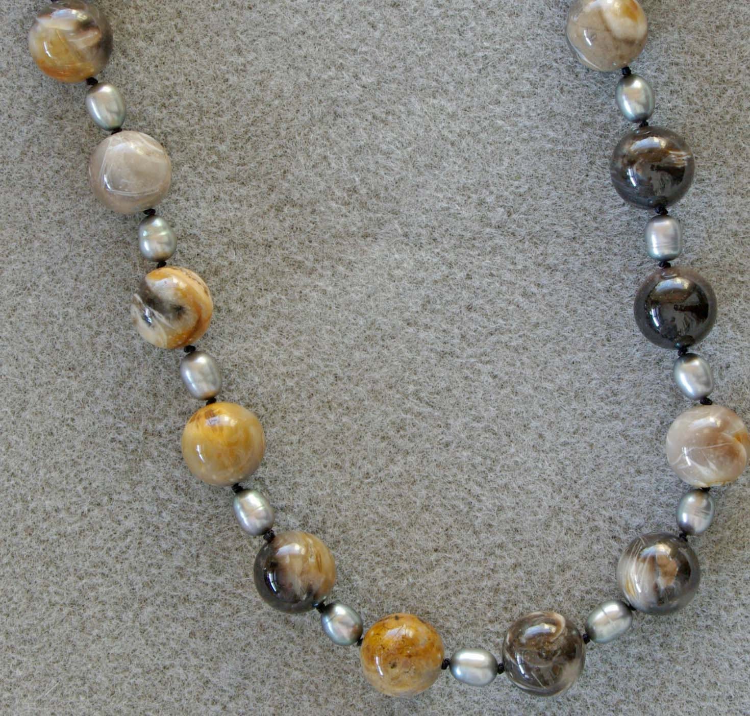 Smoky Mountains necklace with jasper and freshwater pearls