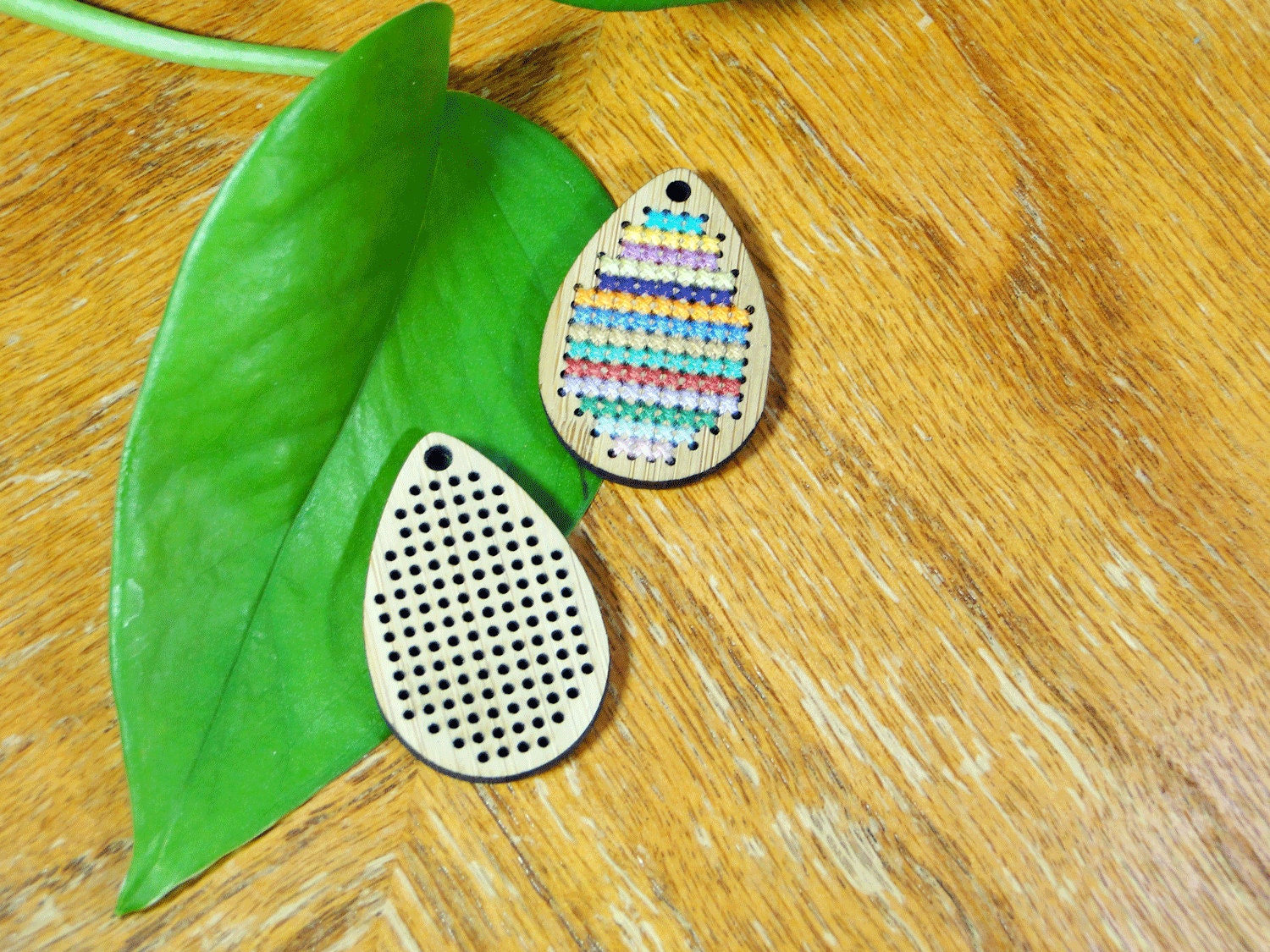 Cross stitch pendant blank, drop in bamboo
