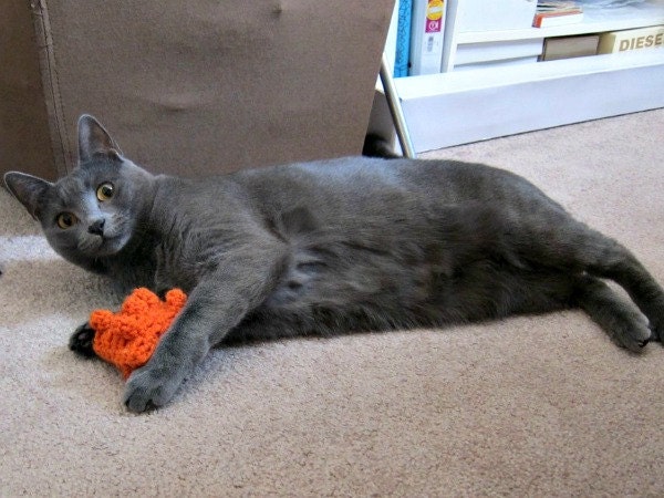 cat toy - mini crochet popcorn pillow with catnip (orange)