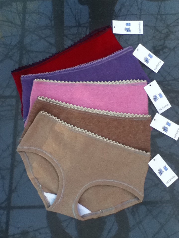 SALE /// SIze L classic hybrid cut undies low rise cut