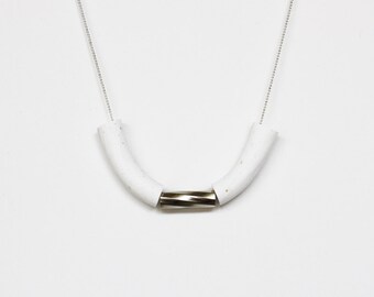 white swirl tube necklace
