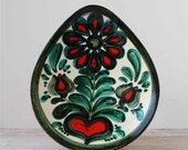SALE: Was 14.00 / German Wall Plate Marked Handgemalt / Scandinavian Feel / Wall Hanging