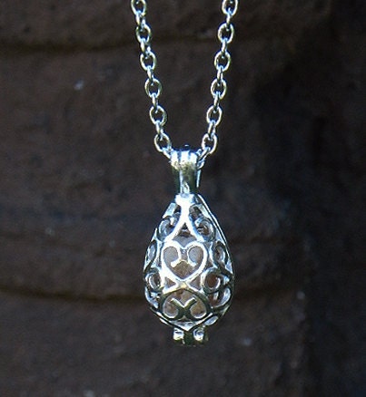 Ancient Amber Resin Pendant Locket Necklace in Sterling Silver