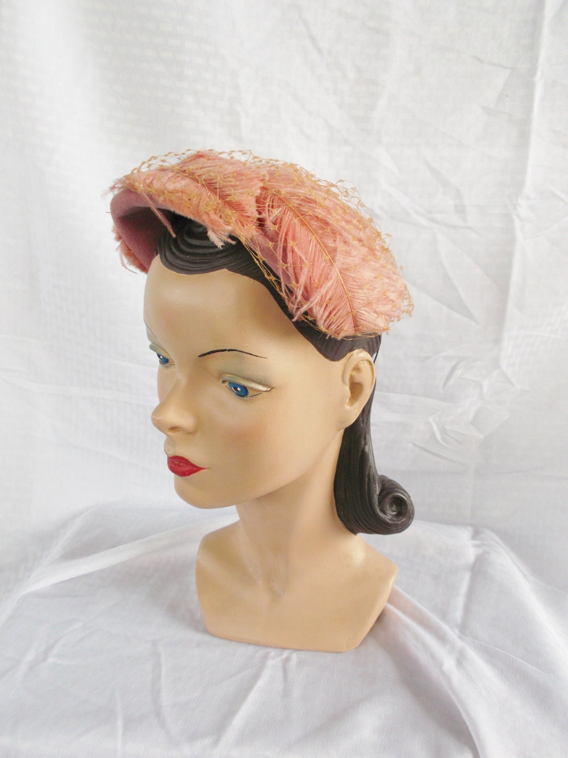 1950's Vintage Pink Hat with Feathers H.P. Wasson & Co Indianapolis Size 23 Large