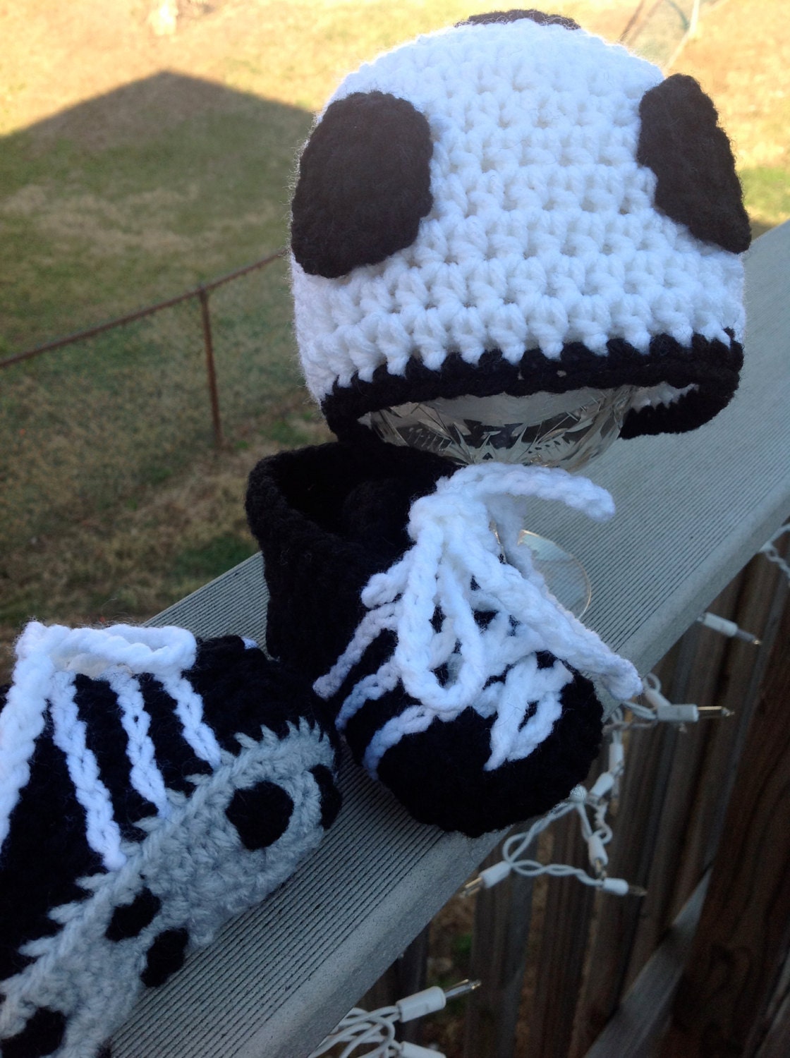 Crocheted soccer cleats and hat for babies in three sizes