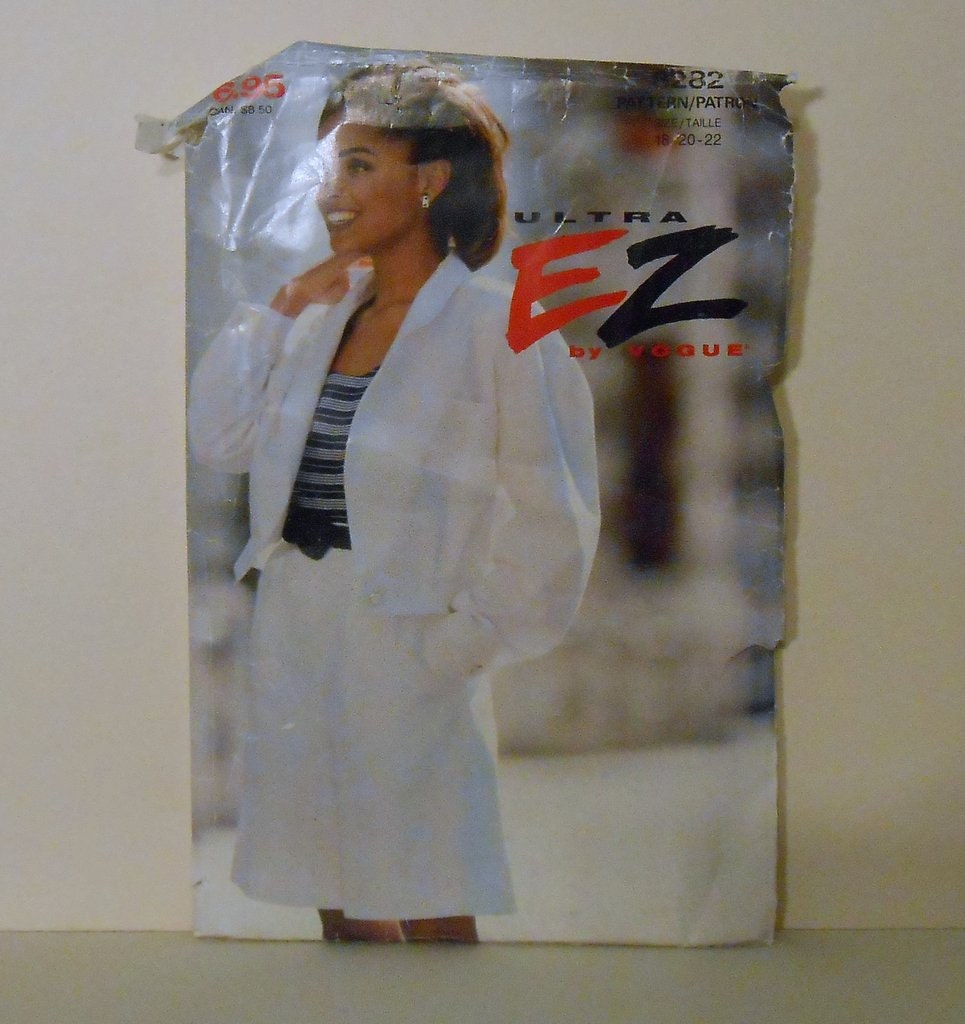 Women's Jacket & Shorts Loose Fitting Size 18-20-22 UNCUT Vintage EZ Vogue 8282 Sewing Pattern
