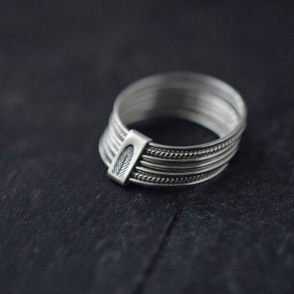 7 Semainier Candy twists silver stacking rings
