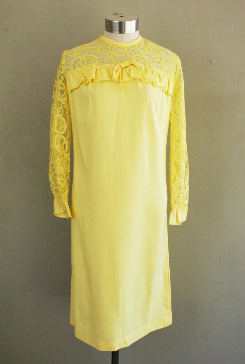 Church Go'n Girl - Circa 1960s - Yellow Mod Sheath - Mad Men