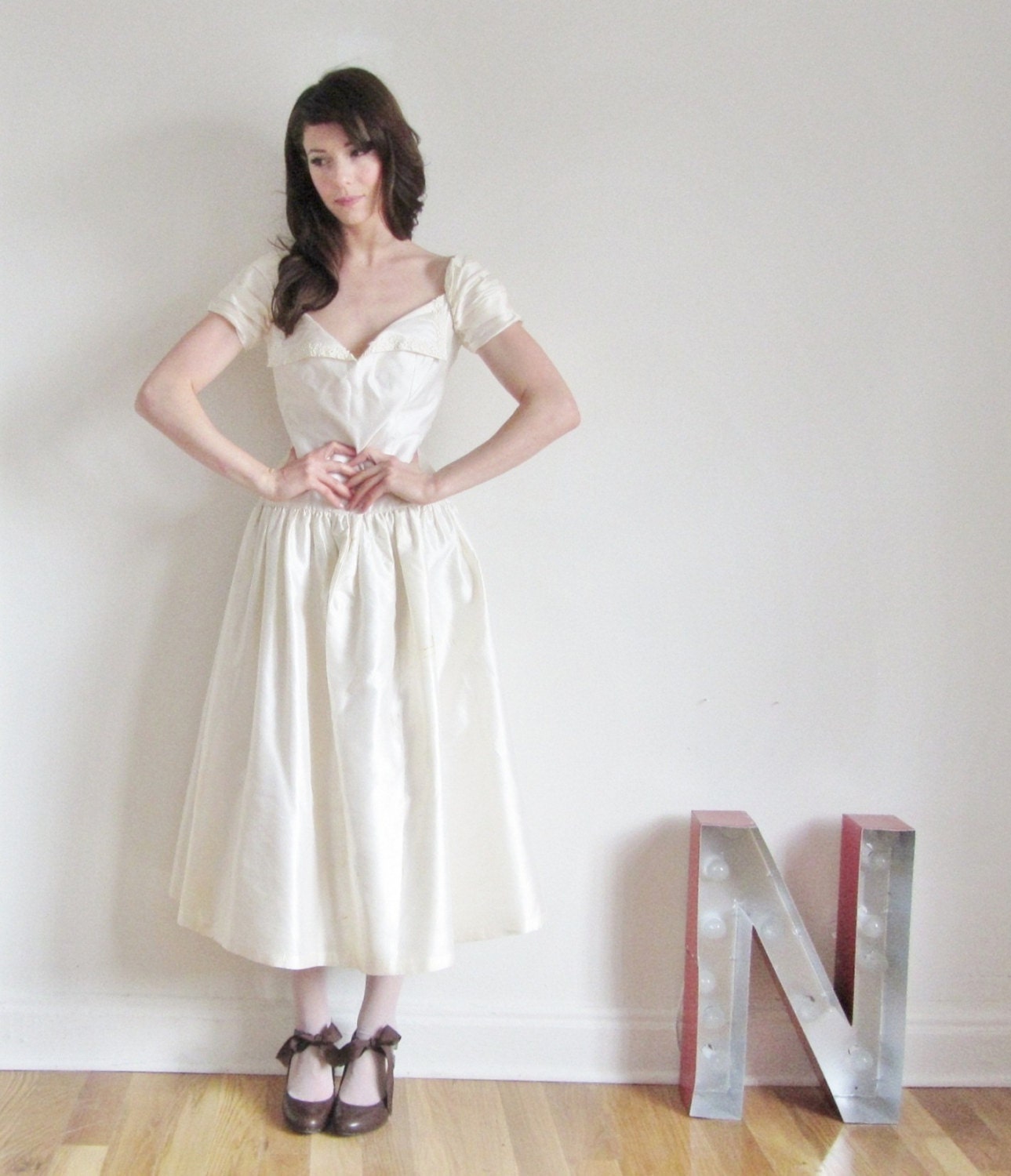 1950 style bombshell wedding dress . ivory spun silk . bow back .extra small.xs .sale