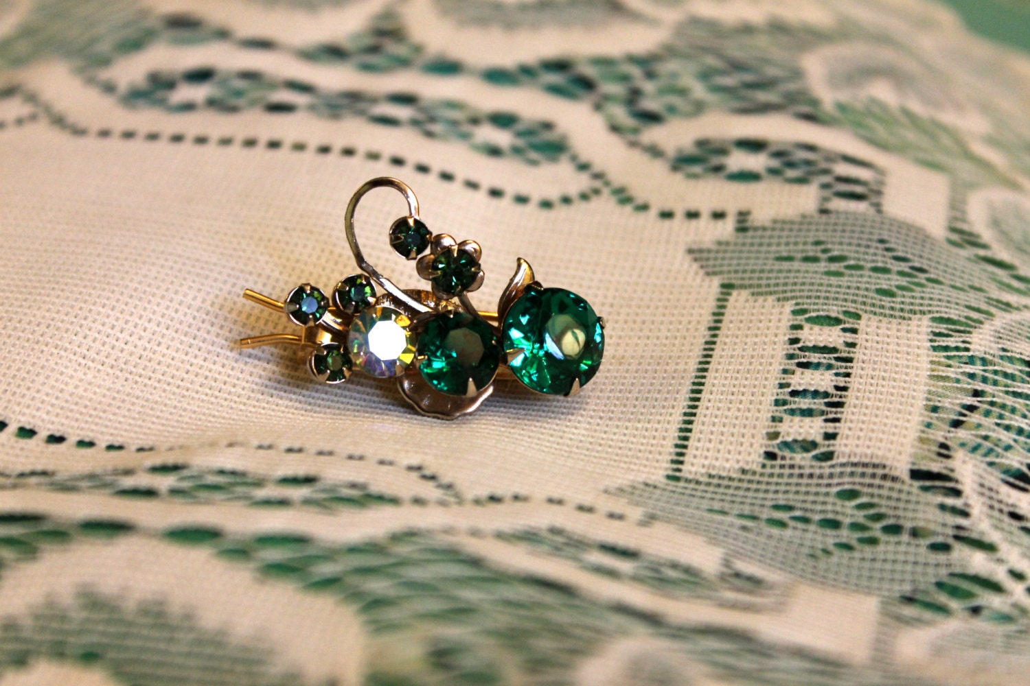 ON SALE-Vintage Repurposed Emerald Crystal  Barrette-Emerald crystal- mounted onto a vintage barrette ,stunning