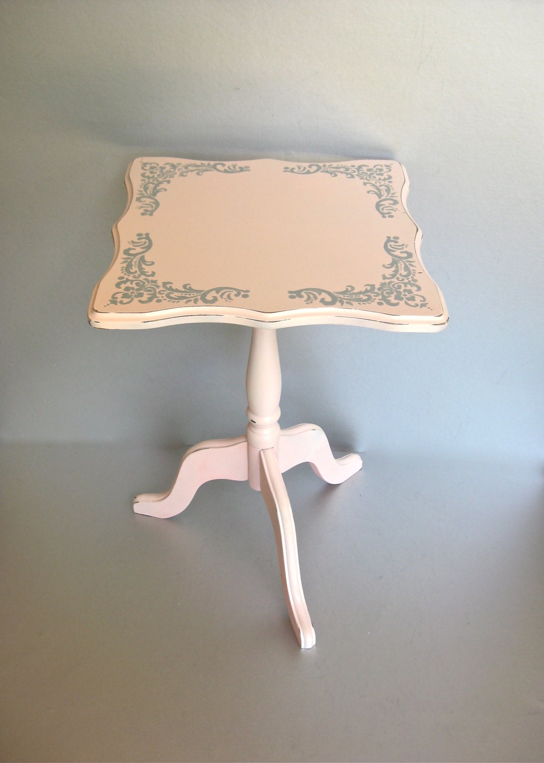 Vintage Accent Table, Side Table, Pink Table, Shabby and Chic, Cottage, Girls Room, Painted Table