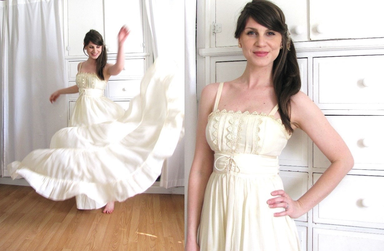 Gunne Sax Wedding Dress / Boho Wedding Dress / Tiered Wedding Dress