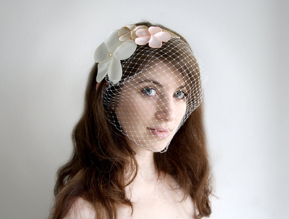 Bridal hair accessory, Romantic wedding Flower Headband, wedding flowers hair accessories, Vintage inspired bride