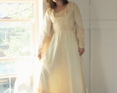 Vintage 1970's White Lace Boho Princess Bridal Gown Wedding Dress Women's