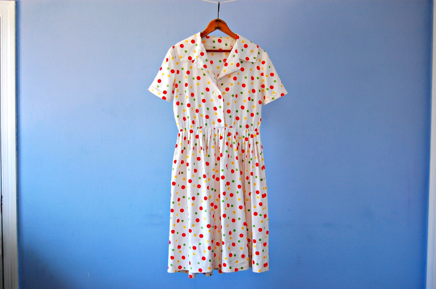1950s Day Dress Vintage Polka Dot Shirt Waist Dress 50s Summer Housewife Shirtwaist Full Skirt Red Yellow Green White Shirtdress Medium