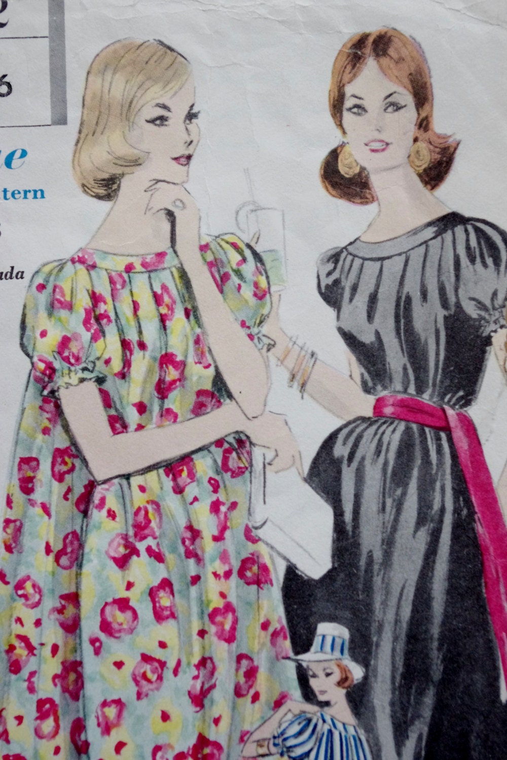 Vintage Vogue Pattern -- 60s Vogue Pattern 9492 -- Dress or Nightgown Gown -- Medium