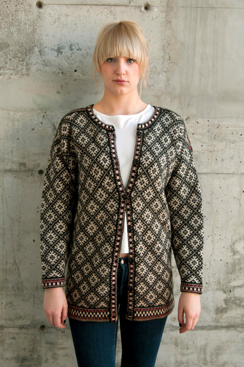Long Sleeve Wool Cardigan / Scandinavian Knitted Vest / Vintage Warm and Comfy Cardigan