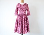Vintage 1950s dress / pink floral / 50s full skirt dress XS / S