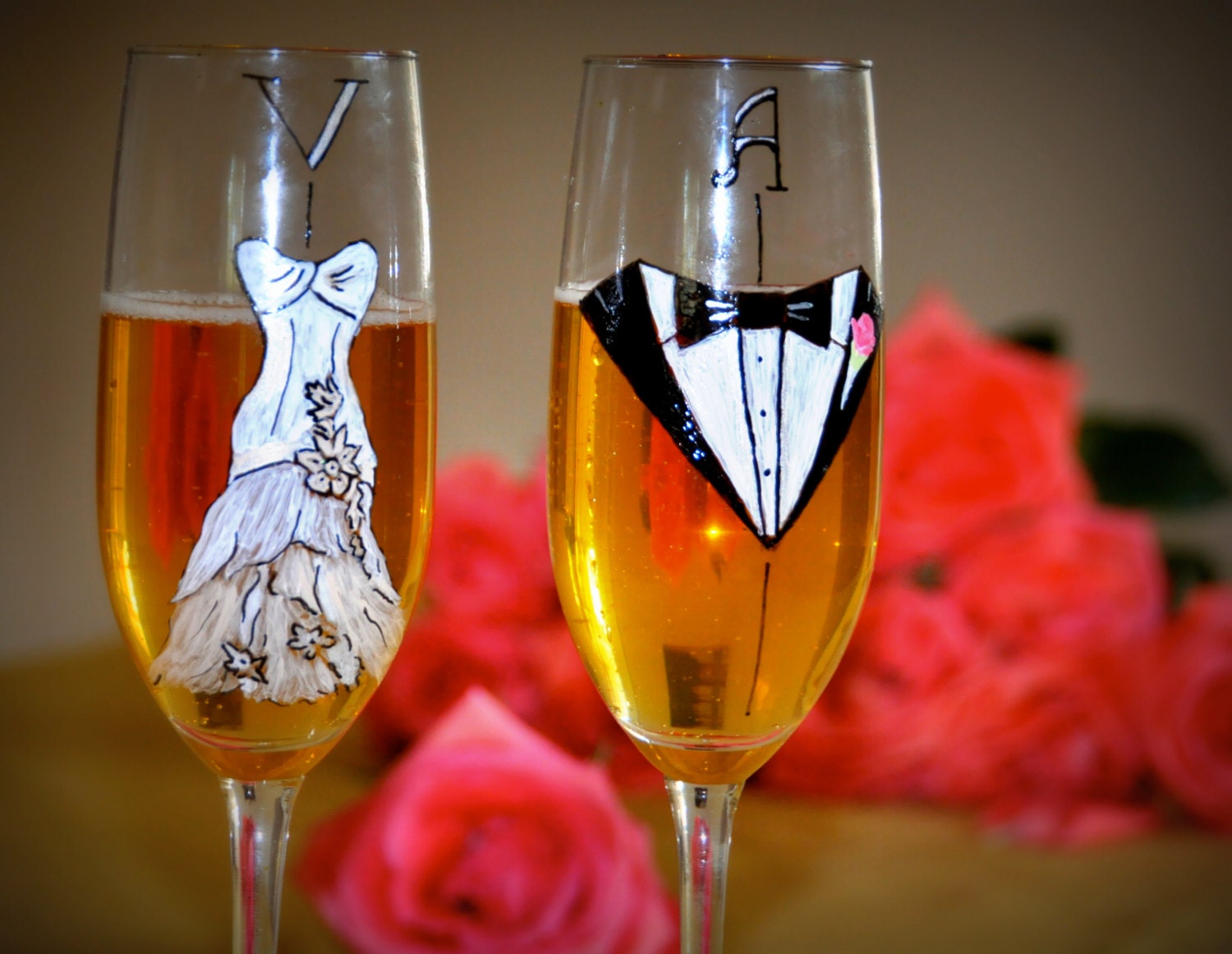 Custom Wedding Champagne Flutes - Hand Painted Toasting Flutes - Set of two glasses