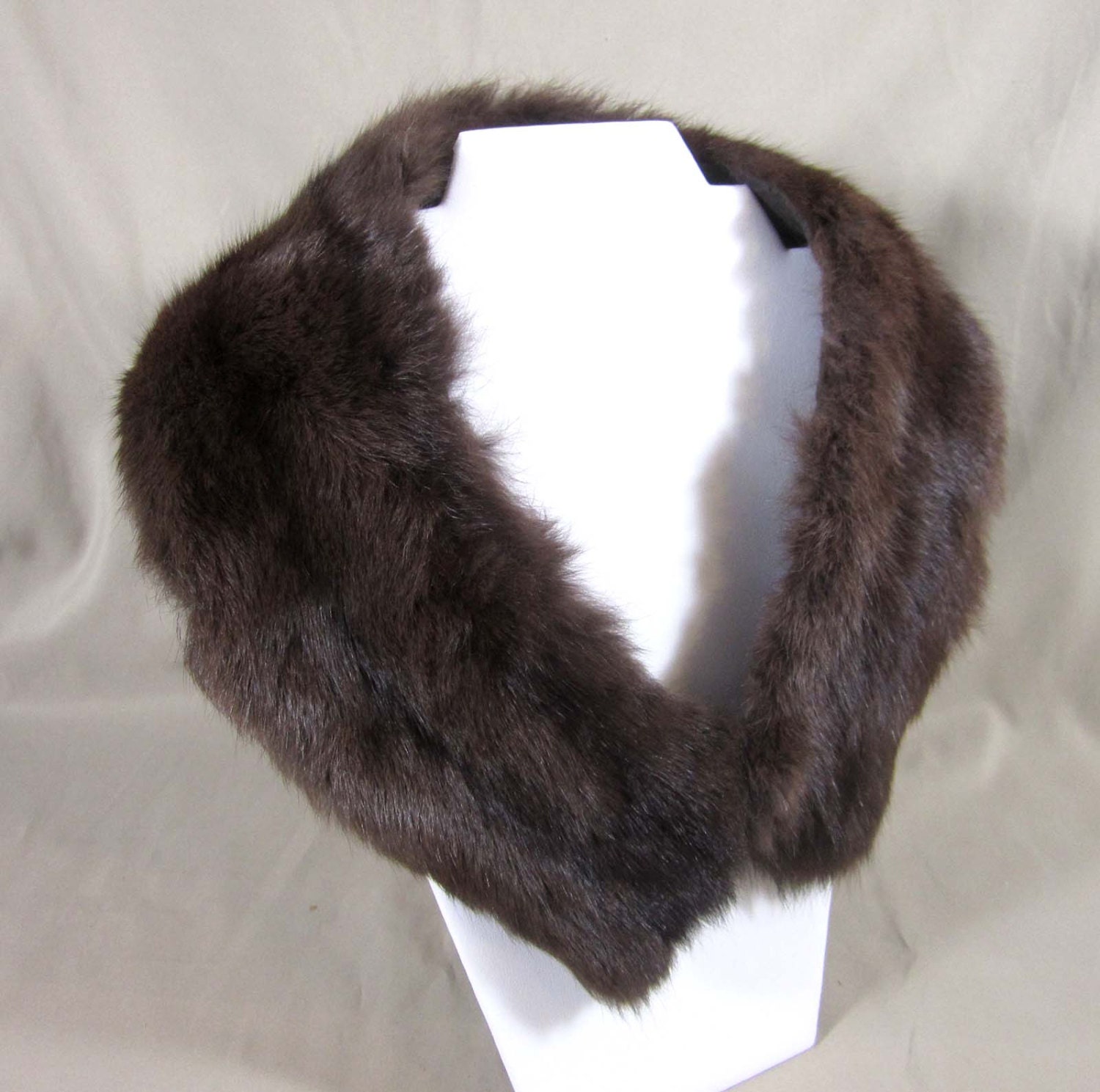 Vintage Dark Brown Mink Collar -  Silky Smooth  26" - ca 40s-50s
