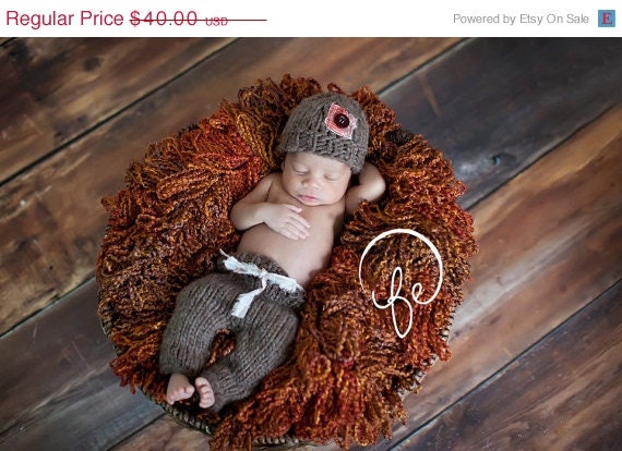 Sale 20% off now Newborn  hat and pants, longies set great photography prop 12 color options