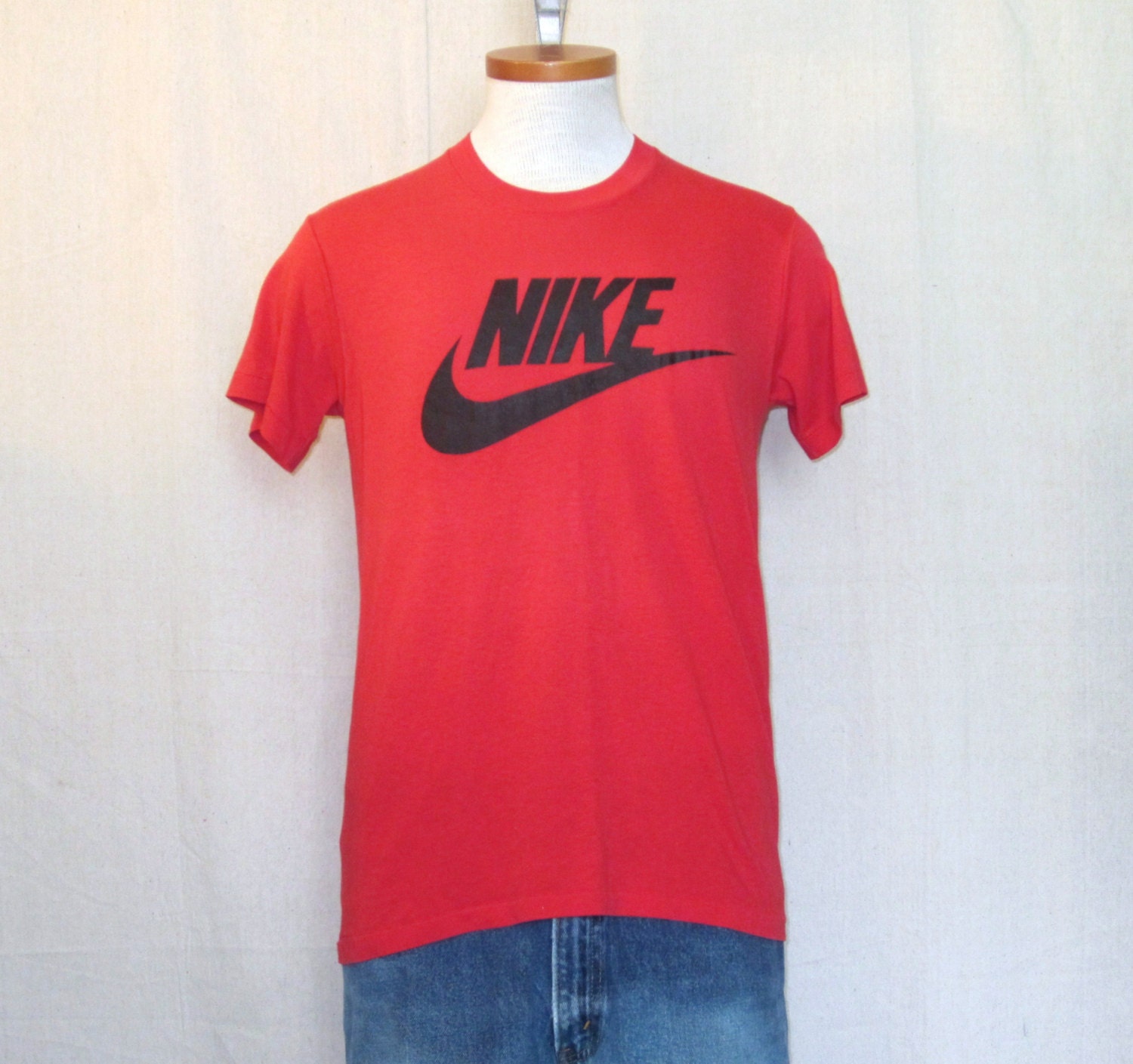 Vintage 80s NIKE SWOOSH GRAPHIC Jordan Bulls Red Black Blue Tag Small Thin 50/50 T-Shirt