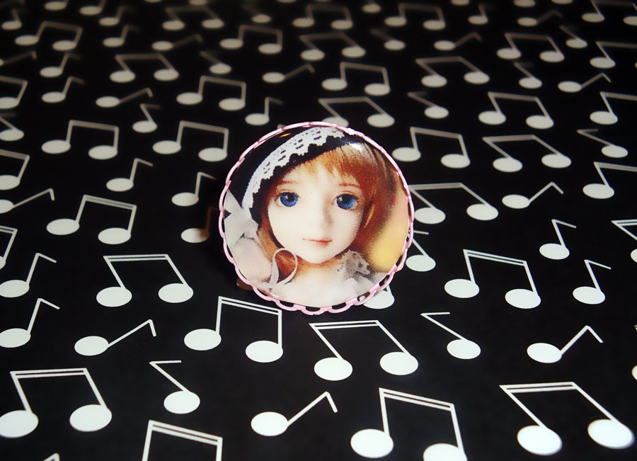 Lovely Lolita Blythe Doll Face Cameo Pink Filigree Ring