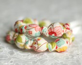 Floral Teething Necklace, Breastfeeding Nursing Necklace, Babywearing/Fabric Necklace, Baby Teether, Chew Beads
