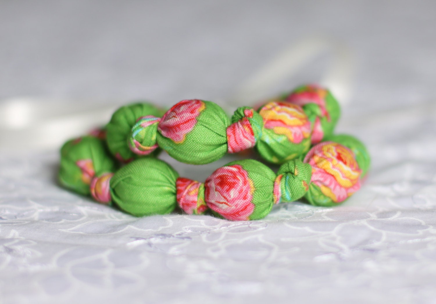 Green Rose Teething Necklace, Breastfeeding Nursing Necklace, Babywearing/Fabric Necklace, Baby Teether