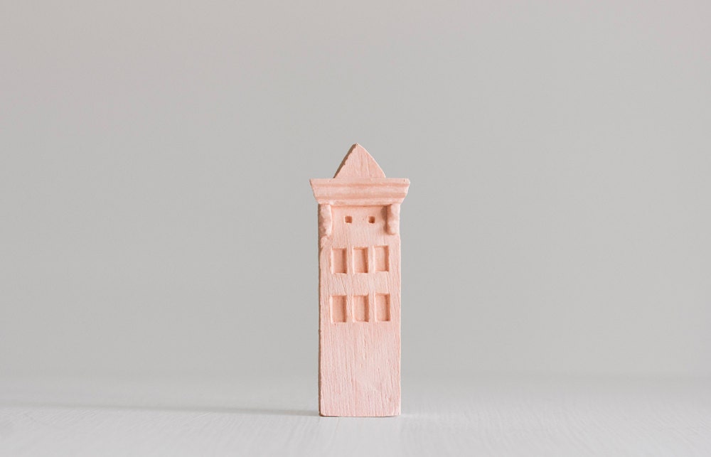 amsterdam architecture - freestanding art object