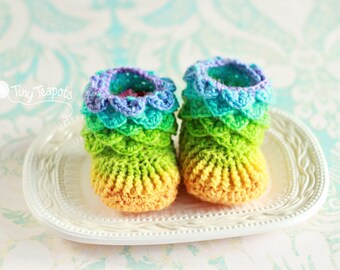 Baby Booties, 6-12 months, Crocodile Stitch, Ready to Ship, Sale