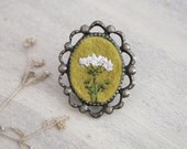 Hand Embroidery Flower Pin - Fantasy Border - Antique Brass - Queen Anne's Lace Inspired Flowers