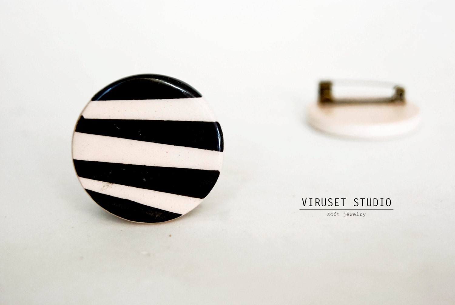 Ceramic black & white brooch with geometric pattern .Scandinavian minimalist design.Modern Circle Brooch Pin by Viruset Studio