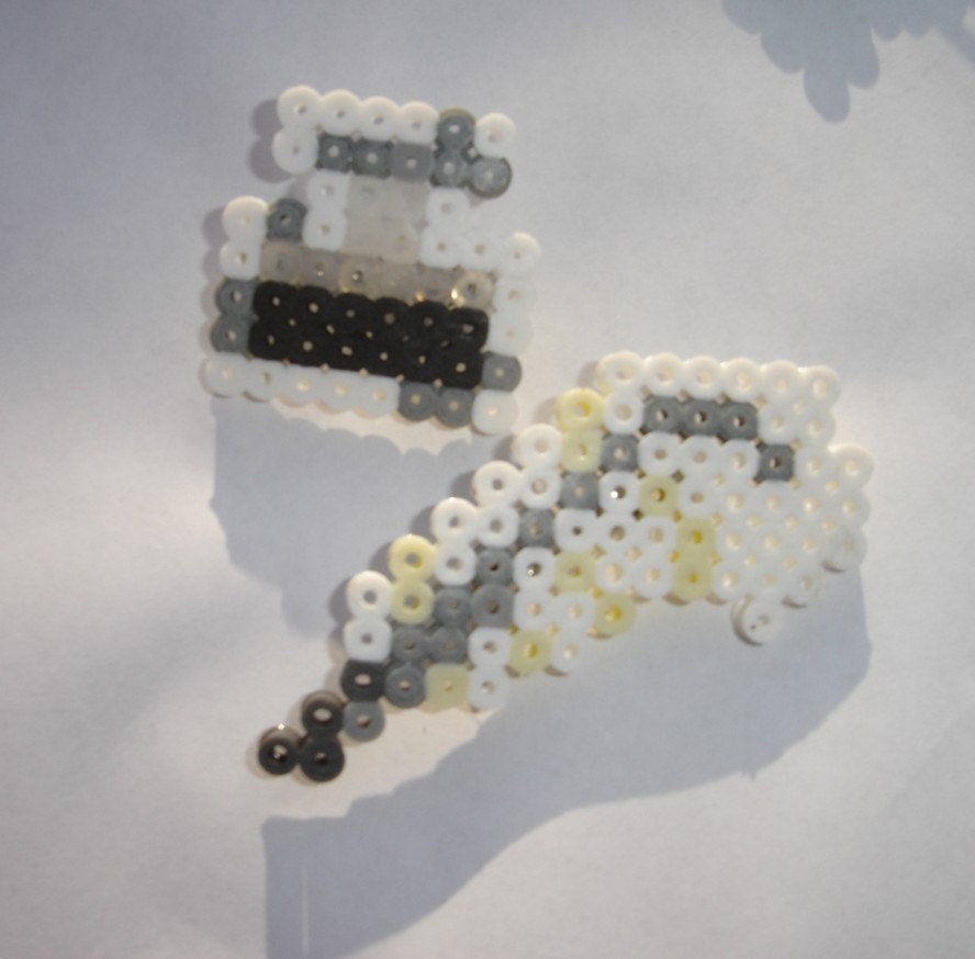 Pixel art quill pen and inkwell pin brooches 2 pin badge matching set  original design Minecraft style