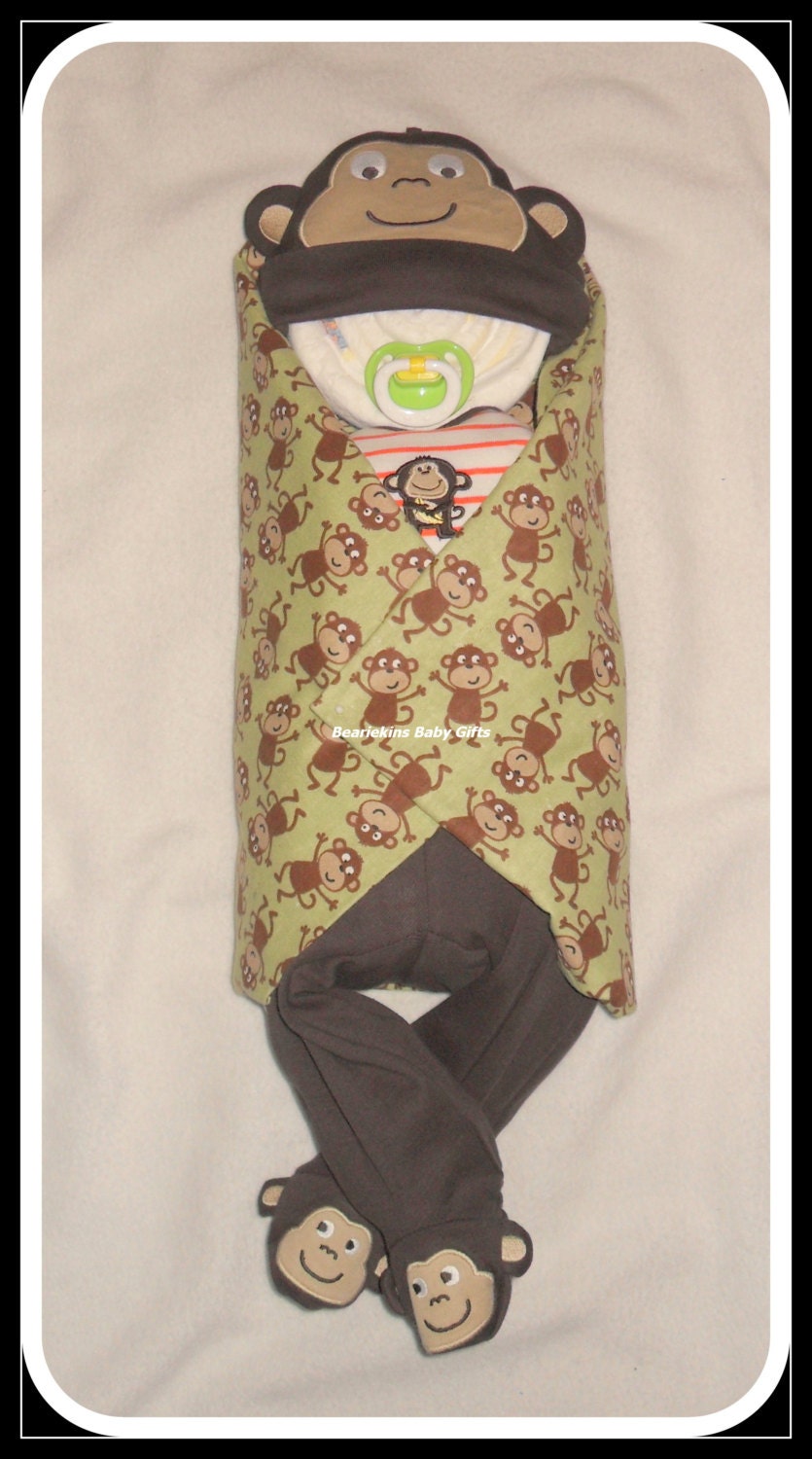 25 Piece MONKEY Baby BOY Diaper Baby-GORGEOUS Jungle Theme Baby Shower Centerpiece Idea