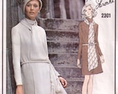 Guy Laroche Vogue Couturier Design  2301 Vintage Paper Pattern Size 12 Bust 34 1970