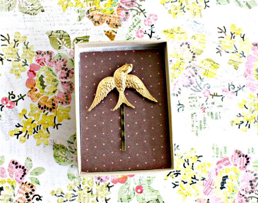 Flying Sparrow Hair Pin. Spring. Bird Fashion. Romantic, Hair clip, Spring Wedding, Bridal, Bridesmaids,