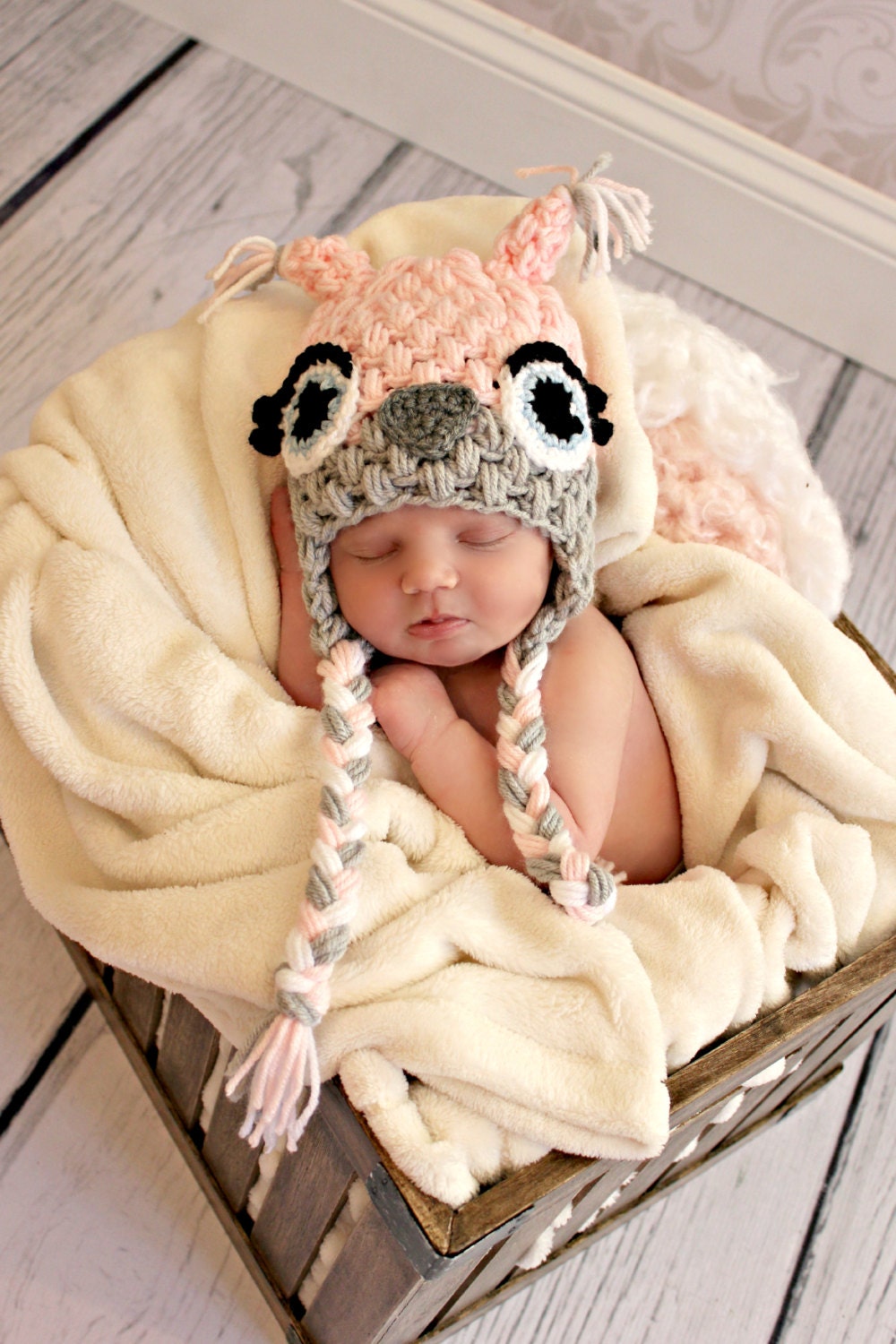 Hooty Owl Hat CROCHET PATTERN instant download - with sleepy, plain eyes, and eyelashes