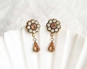 Vintage Style Swarovski Daisy Earrings. White Opal and Lt Colorado Flower with Lt Colorado Teardrop. Bridesmaid Gift