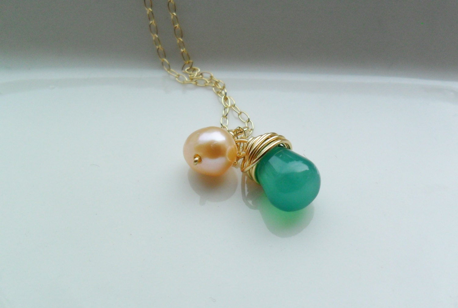 Green agate teardrop wire wrapped pendant champagne pearl charm necklace 14ct gold filled chain necklace