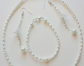 Bridal jewelry set, earrings, necklace and bracelet. white pearl beaded jewelry set.