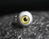 Eyeball adjustable ring - yellow eye - gothic jewelry