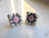 Companion Cube stud earrings