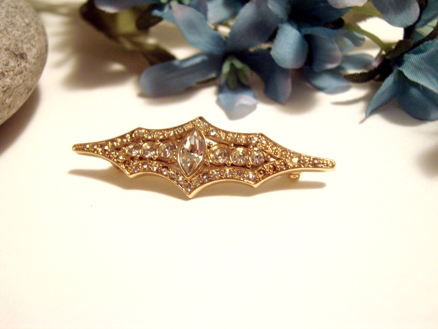 Beautiful Art Deco Revivial Paste Rhinestone Bar Pin