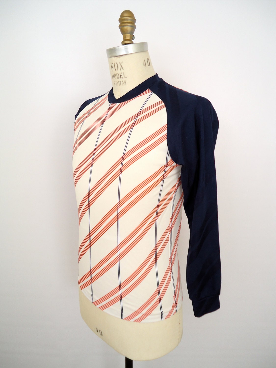 Bright Stripes Athletic Shirt / vintage red white & blue baseball sleeves shirt / men's small
