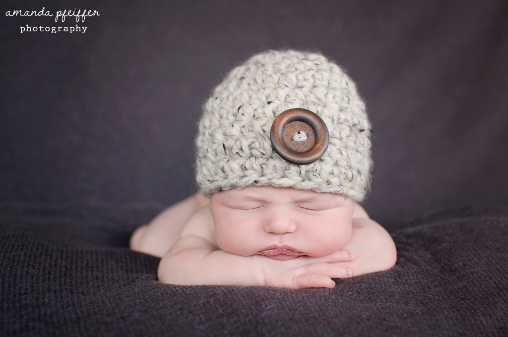 Baby Hat, 0 to 3 Month Baby Girl or Baby Boy Crochet Button Beanie Baby Hat - Oatmeal, Wood Button Photography Prop Baby Hat