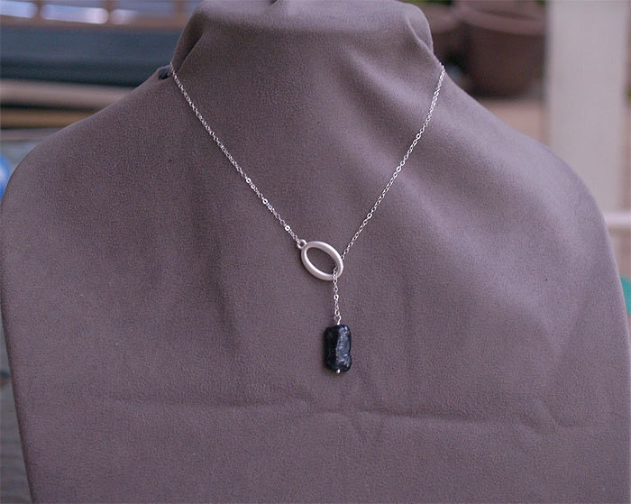 SALE - Pearl Lariat Necklace on Sterling Silver Chain - Modern Black Biwa Pearl Lariat - Bridesmaid Jewelry, Wedding, Bridal
